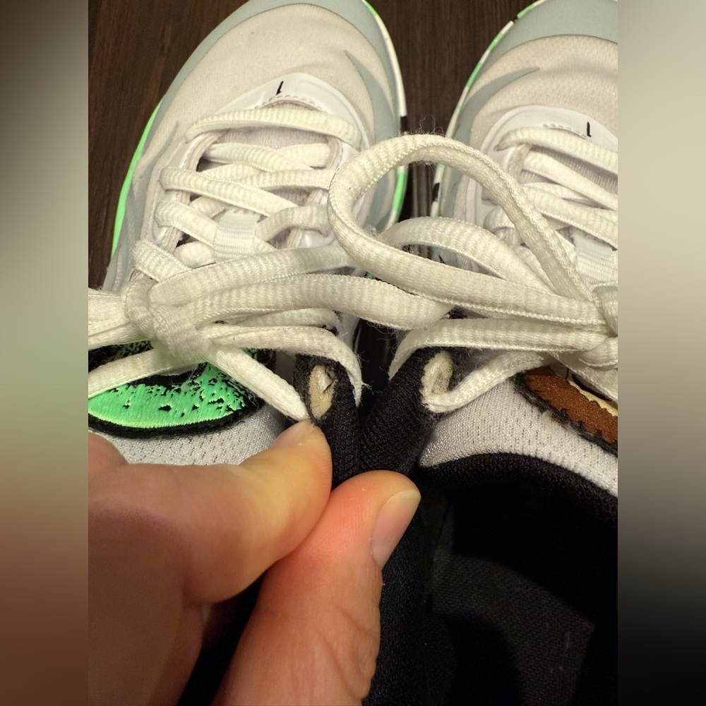 Puma White and Mint Green Sneakers - Picture 9 of 10